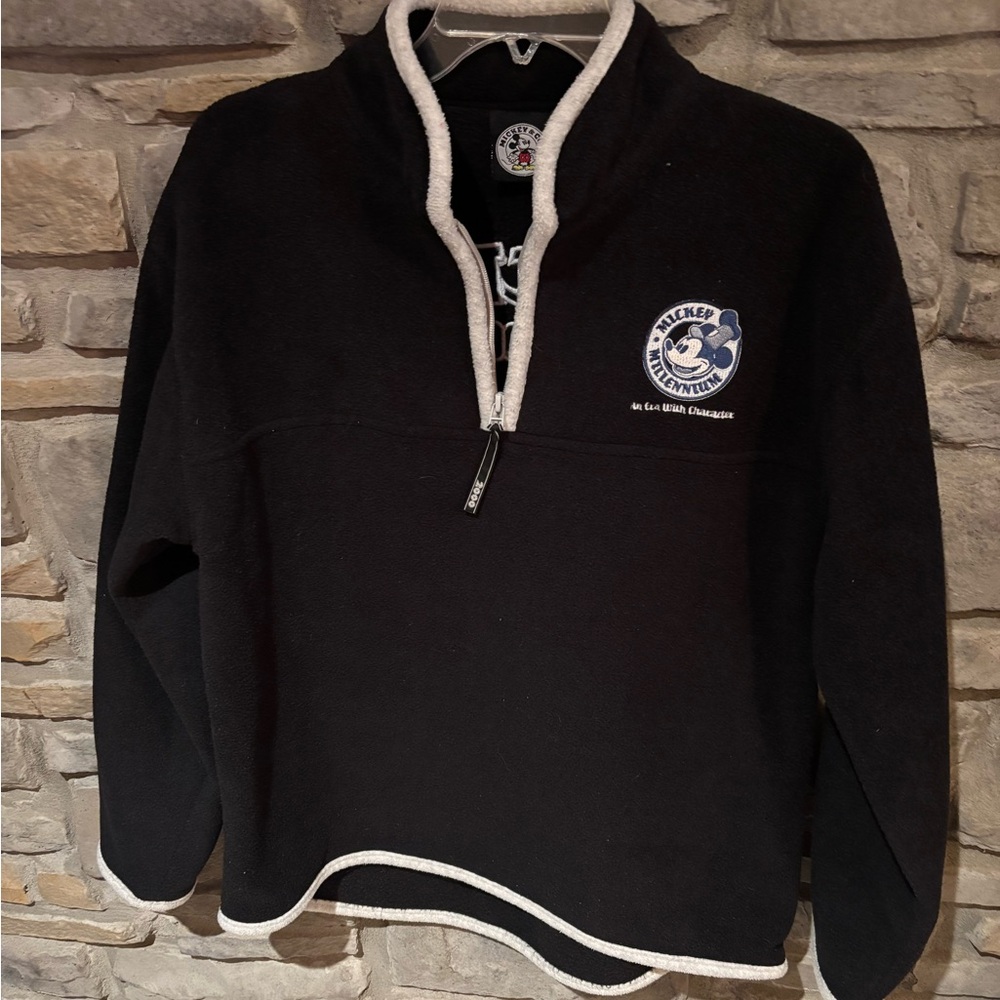 VINTAGE MICKEY MOUSE Black and White Quarter-Zip Sweater